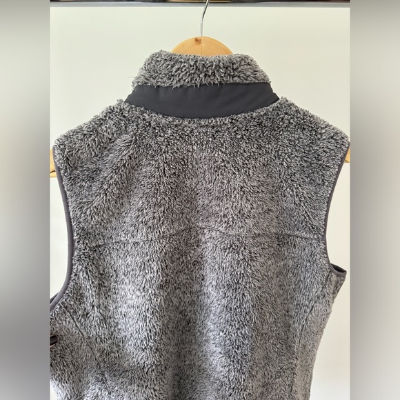L.L.Bean Hi-Pile Fleece Gray Vest Pocket Full Zip Gray - Picture 3 of 7
